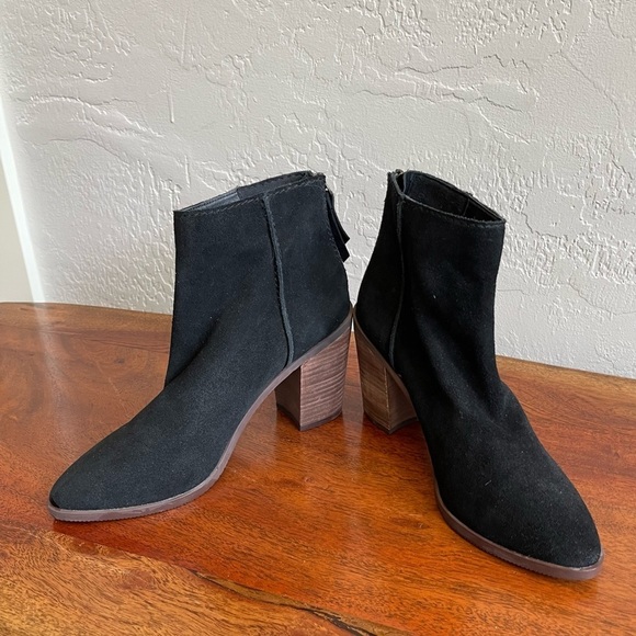 BP Black Suede Ankle Bootie Size: 8 - Picture 6 of 12
